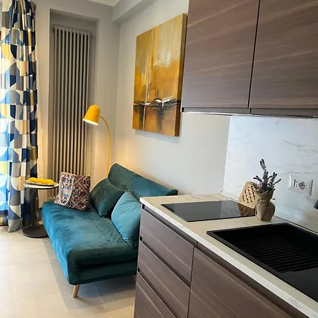 アパートホテル Leda