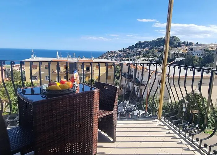 アパートホテル Leda